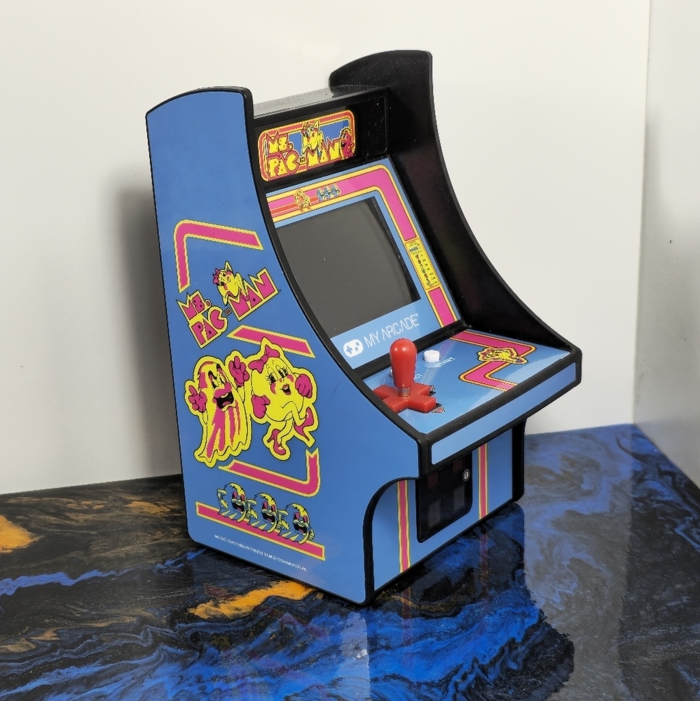 My Arcade Micro Player Mini Arcade Machine: Ms. Pac-Man Video Game. - Picture 4 of 9